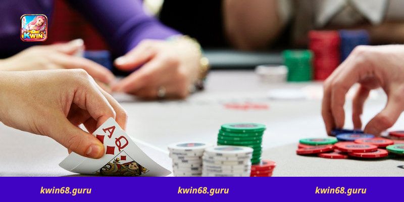 Hướng Dẫn Chi Tiết Cách Chơi Poker Theo Các Vòng Đấu